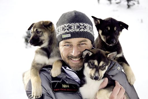 Die Eventsaison im Kühtai beginnt bereits am 06.
Dezember 2012 mit Tirol Cross Mountain, dem
Promi-Schlittenhunderennen. Die Lifte öffneten schon am 01.12.2012
und ermöglichten Wintersportfreuden.