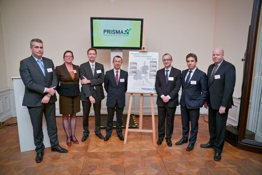 Im Bild (v.l.n.r.): Rudy van Beurden (Fluxys
Belgium NV/SA), Annie Krist (Gasunie Transport Services B.V.),
Ulrich Ronnacker (Open Grid Europe GmbH), Christophe Poillion
(GRTgaz S.A), Dr. Harald Stindl (Gas Connect Austria GmbH), Gaetano
Mazzitelli (Snam Rete Gas S.p.A.), Torben Brabo (Energinet.dk)