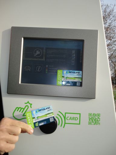 Vorschau Bild von Ab Feber 2013 wird die Lebensland-Ladekarte für
alle intelligenten Ladestationen benötigt.