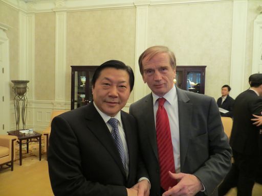 Vorschau Bild von Vizebürgermeister von Beijing Lu Wei und Magic
Christian