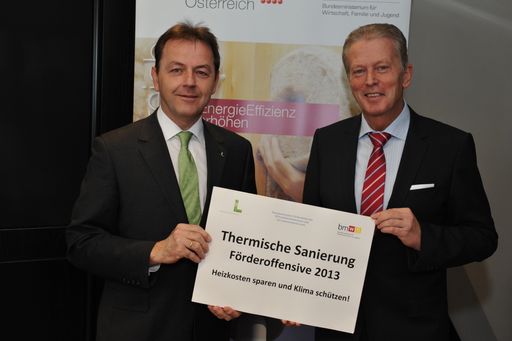 Mitterlehner und Berlakovich starten neue Förderoffensive für die
thermische Sanierung: Heizkosten sparen und Klima schützen