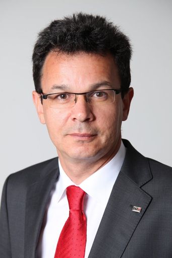 Bmst. Ing. Wolfgang Ötsch, MBA, ist alleiniger Geschäftsführer
der TÜV AUSTRIA CONSULT GMBH.