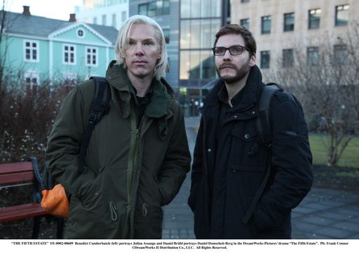 Benedict Cumberbatch (links) als Julian Assange und
Daniel Brühl als Daniel Domscheit-Berg im DreamWorks Pictures- Film
"The Fifth Estate" (AT), der in Deutschland bei Constantin Film in
die Kinos kommt. Fotograf: Frank Connor (C)DreamWorks II
Distribution Co., LLC. All Rights Reserved.