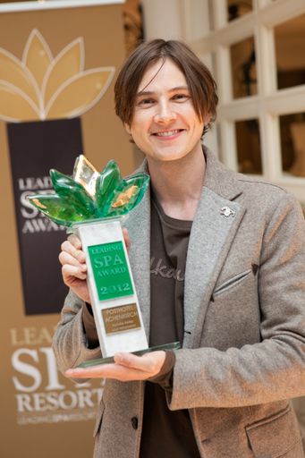 Der Leading Spa Award für das Jahr 2012 geht an
das 5-Sterne Wellnesshotel "Posthotel Achenkirch" in Tirol. Karl C.
Reiter, Inhaber Posthotel Achenkirch