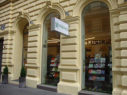 Das Musikhaus Laimer im Herzen von Wien lockt
Musikschaffende an, um aus einem umfangreichen Noten-Repertoire
auszuwählen.