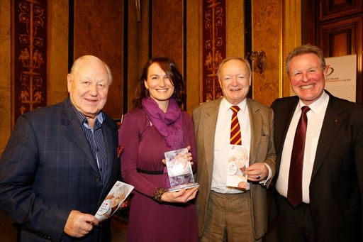 Die Österreichische Apothekerkammer gewinnt die
Senioren-Rose.