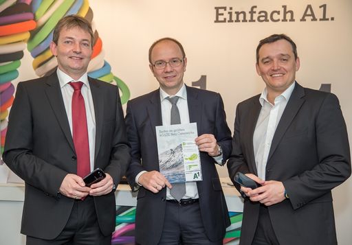  http://www.apa-fotoservice.at/galerie/3864 A1
startet 4G/LTE Datenhighway für 2,5 Mio. ÖsterreicherInnen. Im Bild
(v.l.n.r.): Marcus Grausam, A1 Technikvorstand; Alexander Sperl, A1
Vorstand Marketing, Vertrieb und Service; Jürgen Peterka, A1
Netzplanung Wien
