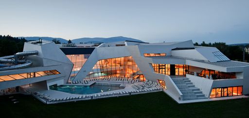  Der FIT Bereich der KärntenTherme in
Warmbad-Villach geht am Samstag, den 16.2. 2013 wieder in Betrieb
