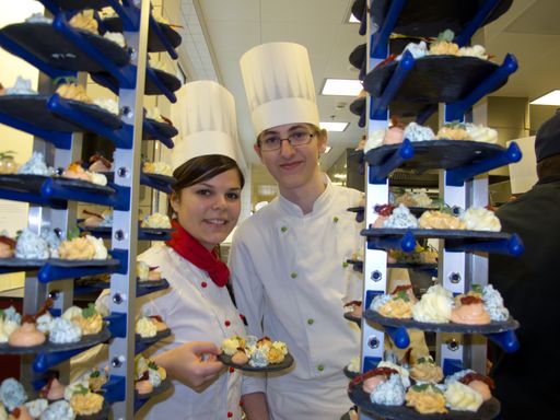 Vorschau Bild von Nachwuchs-Köche aus der Bergheidengasse
Alexandra Dürr und Jakob Lammel präsentieren die Aufstrichvariation