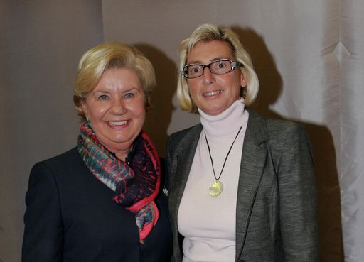  KÖF-Präsidentin Sissi Pröll und CEO der ERGO
Austria Elisabeth Stadler