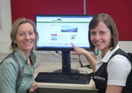  Im Bild v.l.n.r.: Silvia Bruckner und Michaela
Gundacker (Moorheilbad Harbach-Marketing)