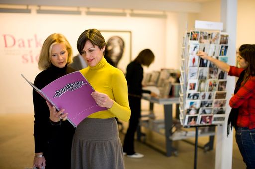 Shopping im Museumsshop, Fotozentrum, Winterthur