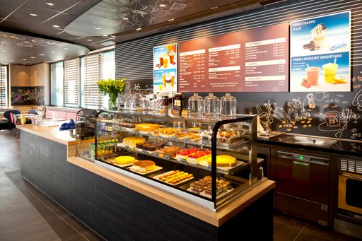 Vorschau Bild von Modernes Gastronomieerlebnis: McCafé ist mit einem
mobilen Stand zu Gast bei "Wetten, dass..?" in Wien.