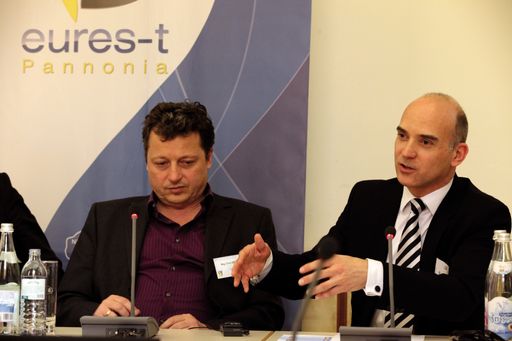  v.l.n.r.: Mag. Ernst Gelegs, ORF Korrespondent in
Ungarn; Dipl. Ökonom Kárloy Pataki, Vorstandsmitglied bei
Trenkwalder.