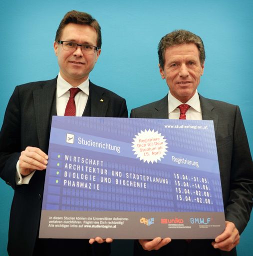 Minister Töchterle und Vizerektor Polaschek
informierten über konkrete Ausgestaltung in den bekannten
Studienfeldern - Registrierung beginnt einheitlich am 15. April