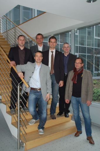 Vorschau Bild von v.l.n.r.: Mathias Kreil (Dornbirn), Stefan
Träxler (Saalbach), Ing. Berthold Tempelmayr (Steyr), Ing. Markus
Lintner (Schwaz), Johannes Klien (Feldkirch), Gerhard Altenhofer
(Wels).