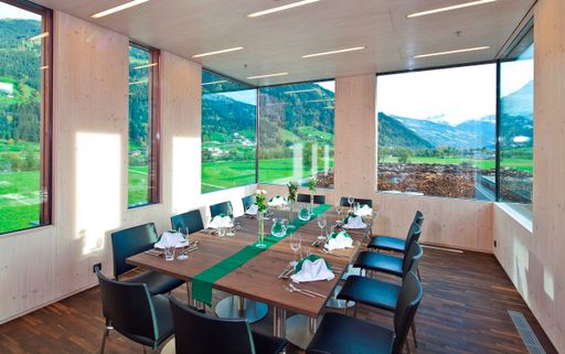 Business Lounge in 16 m Höhe