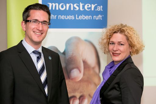  http://www.apa-fotoservice.at/galerie/4021 Im Bild
v.l.n.r.: Dr. Sven Laumer (Diplom-Wirtschaftsinformatiker,
Universitäten Bamberg u. Frankfurt/ Main), Mag. (FH) Barbara
Riedl-Wiesinger (Country Manager & Sales Director Monster Worldwide
Austria GmbH)