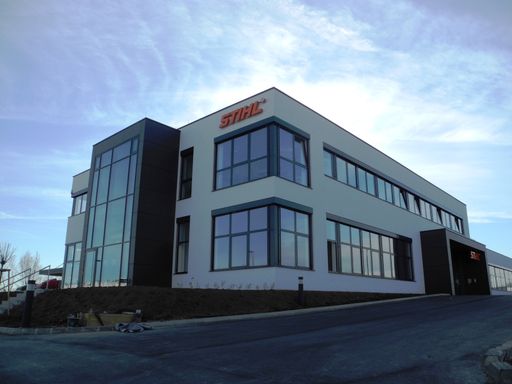 Das neue Vertriebs-, Logistik- und Schulungszentrum
von STIHL Österreich in Vösendorf