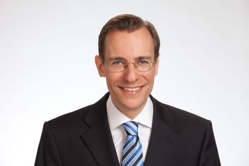 Dipl.-iur. Jochen Hortschansky tritt ab 1. Mai 2013
in die Geschäftsführung des Österreichischen WEKA Verlags in Wien
ein und verantwortet dort den Bereich Fachinformationen. / Die
Verwendung dieses Bildes ist für redaktionelle Zwecke honorarfrei.
Veröffentlichung bitte unter Quellenangabe: "obs/WEKA Holding GmbH &
Co KG"