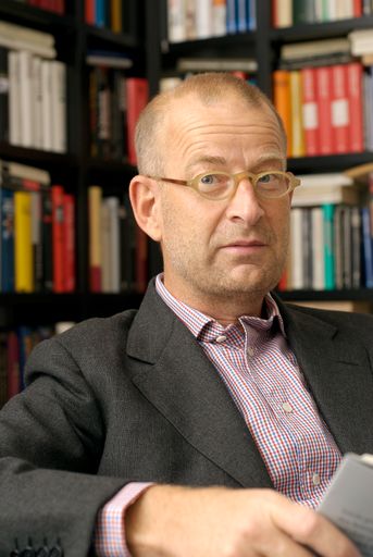  Dr. Günther Loewit