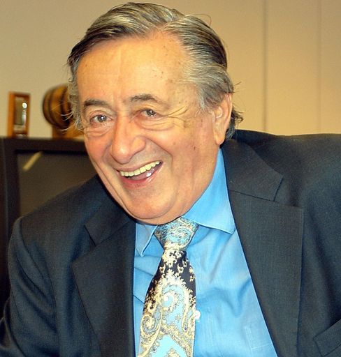  Baumeister Ing. Richard Lugner, Verwender des
Velumount Schnarchringes.