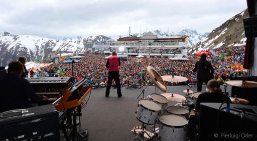 Beim Top of the Mountain Closing Concert
begeisterte die legendäre Rockband Deep Purple über 10.000 Fans.