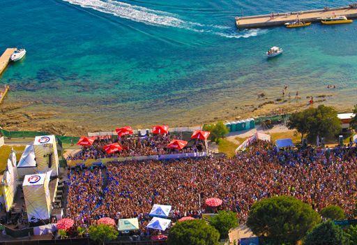 Vorschau Bild von Shaken - direkt am Meer - die Party-Reise Spring
Break Europe machts möglich