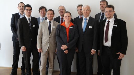 Vortragende und Organisatoren des
Informationstechnischen Kolloquiums 2013.