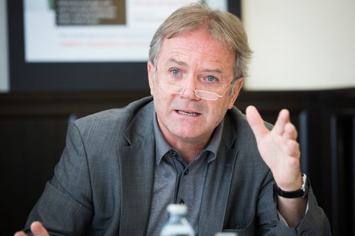 Vorschau Bild von DI MR Dr. Karl Anton Rezac (Kassenreferent der
Österreichischen Zahnärztekammer)