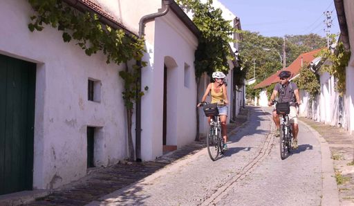 Poysdorfer Kellergassen erradeln