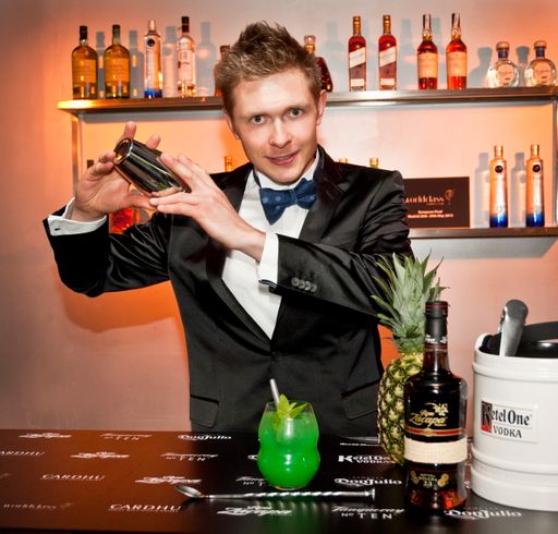 World Class Sieger Österreich - Bert Jachmann,
Wien. Die Verwendung dieses Bildes ist für redaktionelle Zwecke
honorarfrei. Veröffentlichung bitte unter Quellenangabe: "obs/Diageo
Germany GmbH/Martin Mendez"