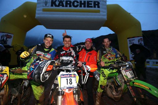  Das Podium des KÄRCHER Rocket Ride 2013 (von
links): Ossi Reisinger, Sieger Michael Staufer, Veranstalter Karl
Katoch, Seppi Fally.