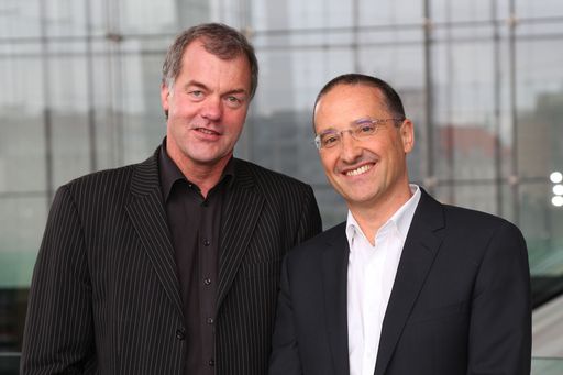  http://www.apa-fotoservice.at/galerie/4131 Im Bild
v.l.n.r.: Dr. Rainer Hillebrand (Stv. Vorstandsvorsitzender und
E-Commerce-Vorstand der Otto Group), Mag. Harald Gutschi (Sprecher
der Geschäftsführung der Otto Group (UNITO) in Österreich)