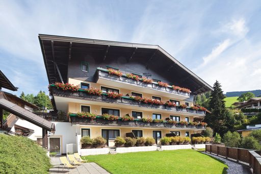  Saalbach ist mit einer Belegung von 90,1 Prozent
wiederum das beliebteste österreichische Resort im Winter 2012/2013.
