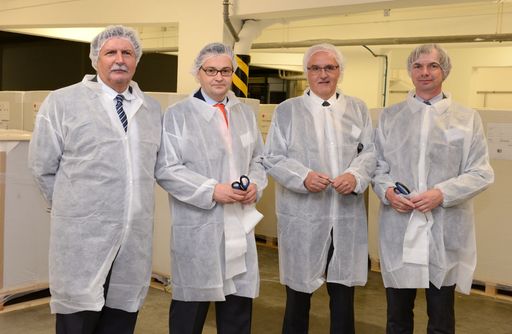  Im Bild v.l.n.r.: Ivo Benda (Board member, Greiner
Packaging Slusovice, s. r. o.), Michael Kübeck (CEO, i4g Investment
GmbH), Andreas Frank (Projekleiter, Greiner Packaging International,
GmbH), Klaus Hockl (CEO, Cardbox Packaging Holding, GmbH)
