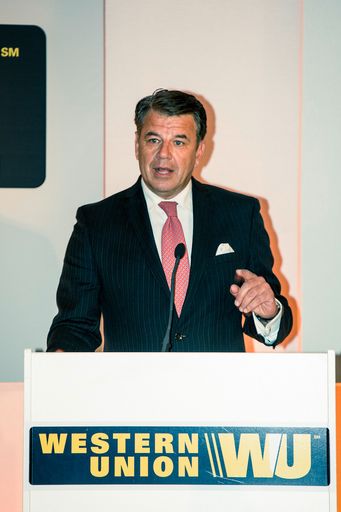  Hikmet Ersek, CEO Western Union