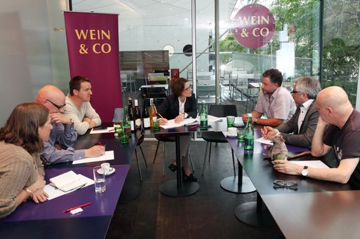 Vorschau Bild von Eine WineExperts-Diskussion über Bio,
Orange-Wines, Anti-Aging und sonstige "Zusatznutzen" von Wein