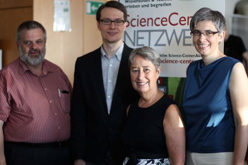 Im Bild v.l.n.r.: Karlheinz Hora, Bernhard
Steinmayer, Margit Fischer, Barbara Streicher