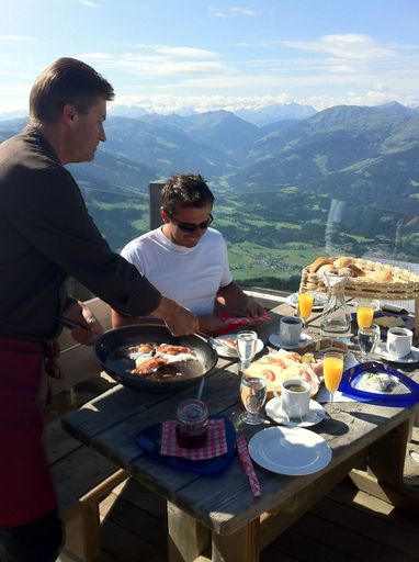 Geheimtipp: Frühstück am Berg - auf zahlreichen
Hütten startet man genussvoll in den Tag!