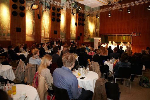 Vorschau Bild von Wie verhält man sich compliant? Expertinnen und
Experten diskutierten das Thema während eines OTSconnect-Frühstücks
im Funkhaus Wien.