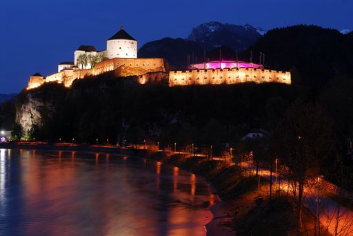 Die imposante Festungsanlage ist auch Bühne für
Großveranstaltungen wie den OperettenSommer Kufstein.