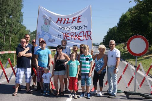 Vorschau Bild von Bürger blockierten die B123 bei Pyburg und fordern
Baubeginn