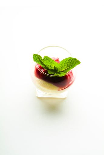  "Copaloca goes green" - Unter dieser Devise setzt
sich das Wiener Unternehmen COPALOCA - the catering company für
Klimaschutz & Nachhaltigkeit im Eventcatering ein. Eine neue
Kulinarik-Linie soll KundInnen den Umweltschutz nun besonders
"schmackhaft" machen.