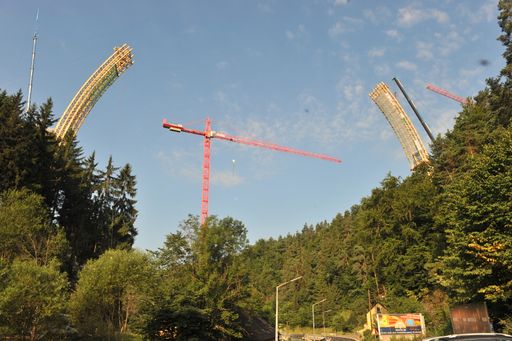 Die neue Bogenbrücke wird schon jetzt als neues Wahrzeichen von
Freistadt und als "Tor ins Waldviertel" bezeichnet-