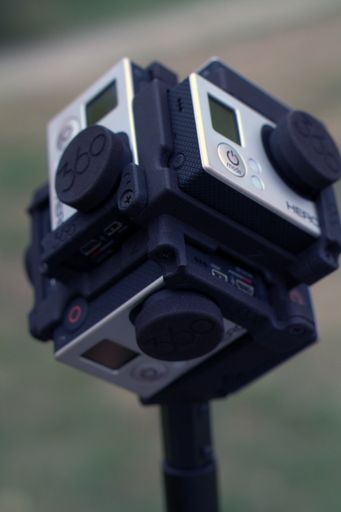 Vorschau Bild von 360 Grad Video Halterung. 6 Minikameras filmen in alle Richtungen
und erzeugen ein 360 Grad Video.