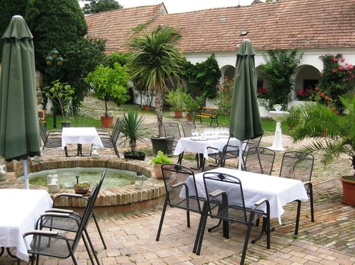  Idylllische Plätze laden zum Verweilen in
Poysdorf ein