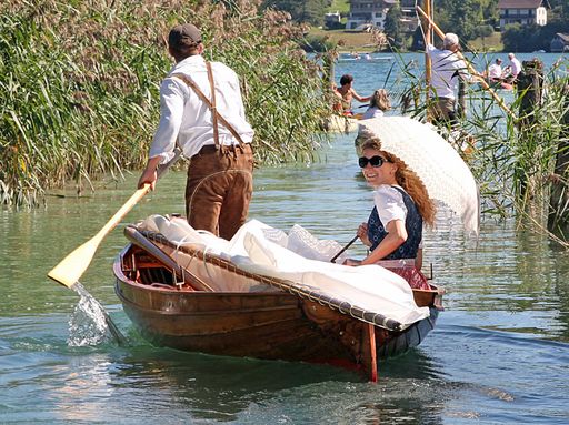Im Salzburger Seenland
http://www.salzburger-seenland.at/de/salzburger-seenland/unsere-seen
mit Obertrumer See, Mattsee, Grabensee und Wallersee werden die
herbstlichen Veranstaltungen von den Einheimischen mit Freude und
mit traditionellen Gedanken umgesetzt.