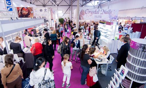 Vorschau Bild von Mehr als 350 Marken und Aussteller präsentieren
sich an 2 Messetagen