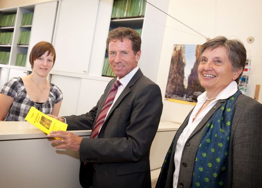 Minister Dr. Karlheinz Töchterle besucht mit
Vizerektorin Dr. Barbara Hinterstoisser "Studienzulassung" an der
BOKU